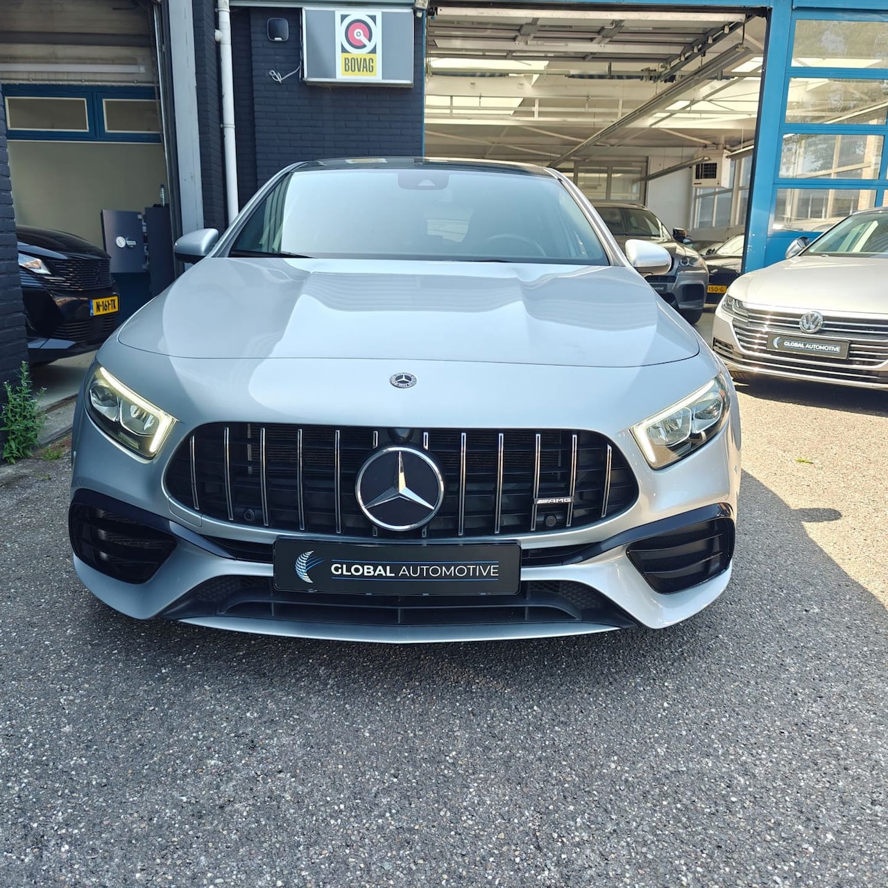 Mercedes-Benz A-klasse - AMG 45 4MATIC+ - PANORAMADAK - ALCANTARA - 1e LAK - AutoWereld.nl