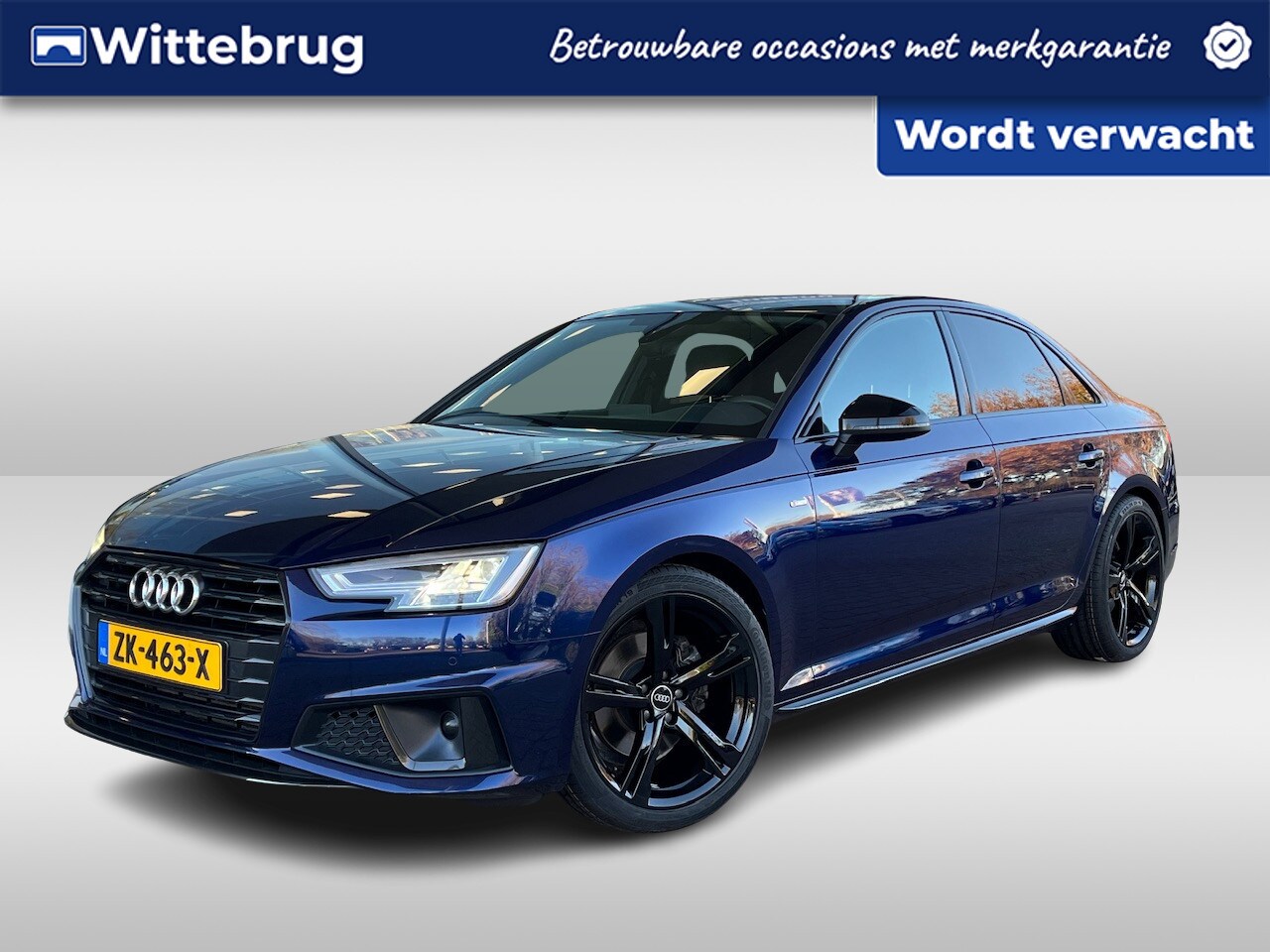 Audi A4 Limousine - 40 TFSI 190PK Sport S line black edition / Parkeersensoren / Getint glas / Navigatie / Led - AutoWereld.nl