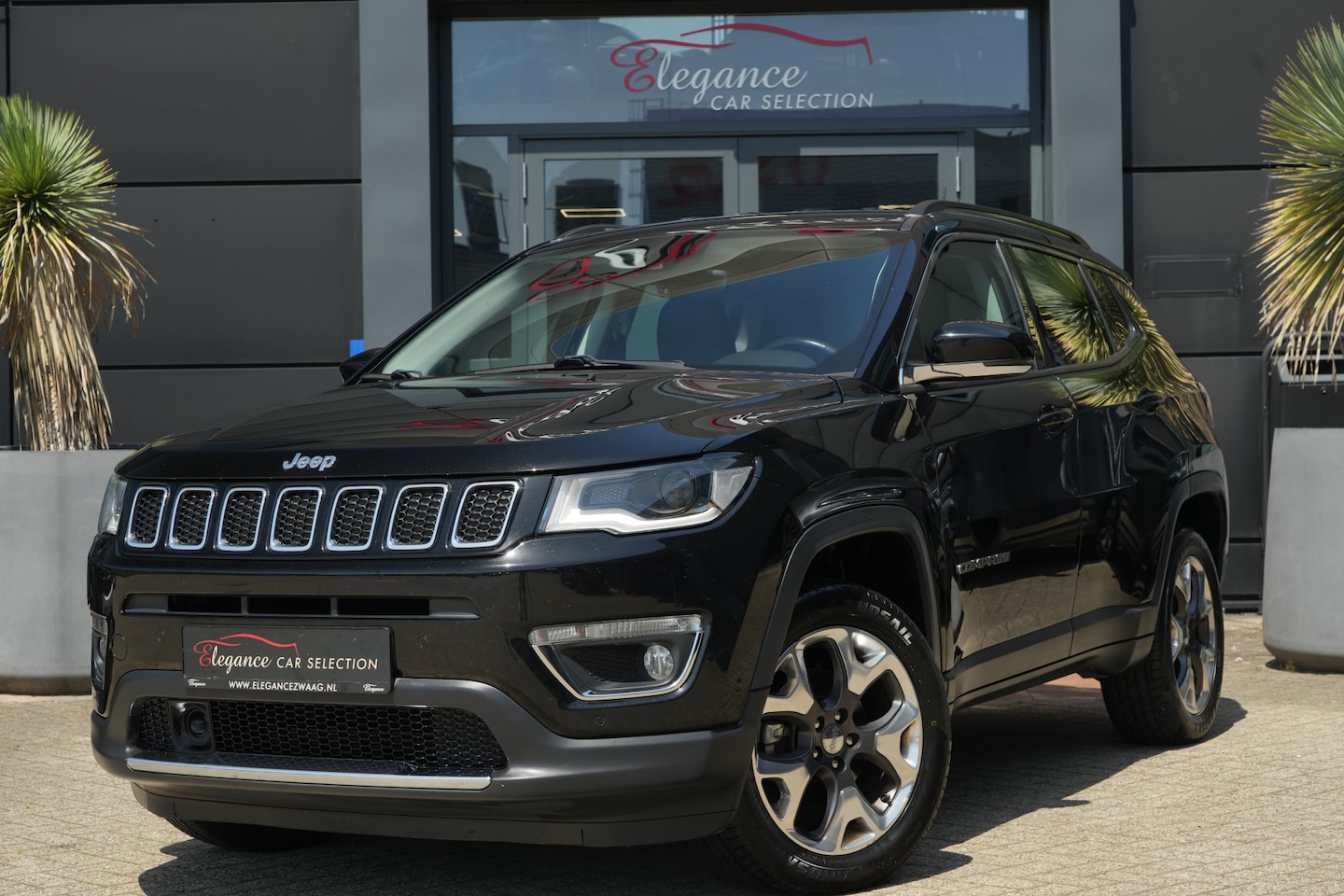 Jeep Compass - 1.4 MultiAir Limited 4x4 170pk Navigatie/Camera/AdaptieveCruiseControl - AutoWereld.nl