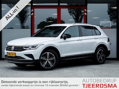 Volkswagen Tiguan - 1.5 TSI Elegance | Trekhaak | Achteruitrijcamera | IQ Light Matrix | Navigatie | Stoelverw
