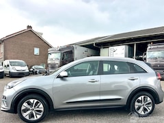 Kia e-Niro - 64kWh 204pk aut + f1 DynamicLine - nap
