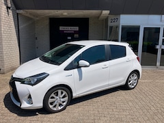 Toyota Yaris - 1.5 Full Hybrid Dynamic / FACELIFT / NAVI / CAMERA / APK 2027