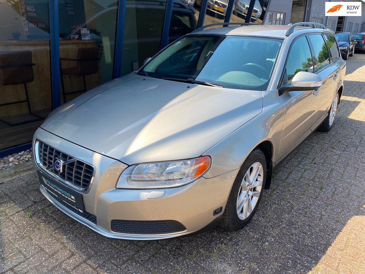 Volvo V70 - 2.5T Kinetic LPG G3 / TREKHAAK / YOUNGTIMER - AutoWereld.nl