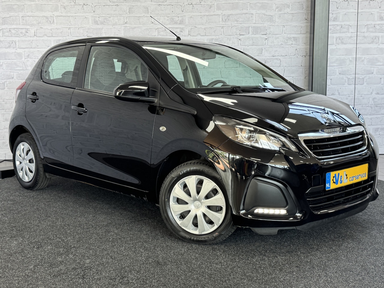 Peugeot 108 - 1.0 e-VTi Active Airco Bluetooth - AutoWereld.nl