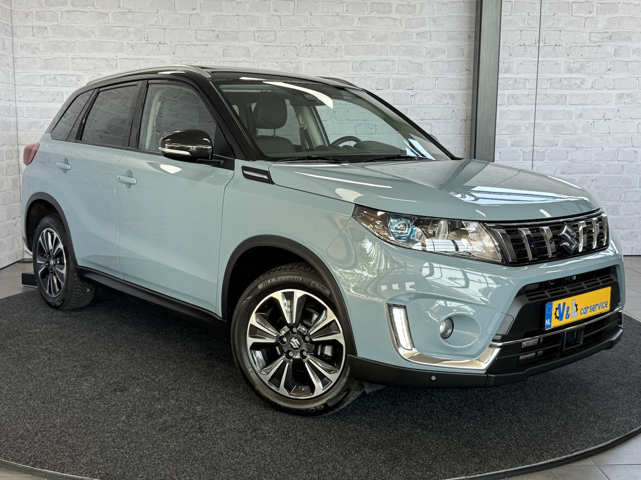 Suzuki Vitara - 1.4 Boosterjet AllGrip 4x4 Style ACC Pano Camera - AutoWereld.nl