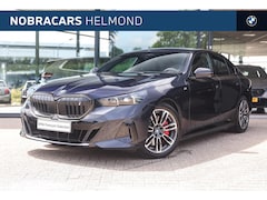 BMW i5 - eDrive40 M Sport / Comfortstoelen / Comfort Access / Harman-Kardon / Adaptieve LED / Stoel