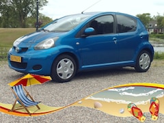 Toyota Aygo - 1.0-12V Comfort Navigator - Airco - Navigatie *WEGENS DE EXTREME WARMTE ZIJN WIJ VRIJDAG 2