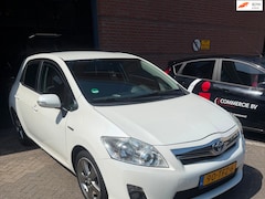 Toyota Auris - 1.8 Full Hybrid Executive Dealer onderhouden