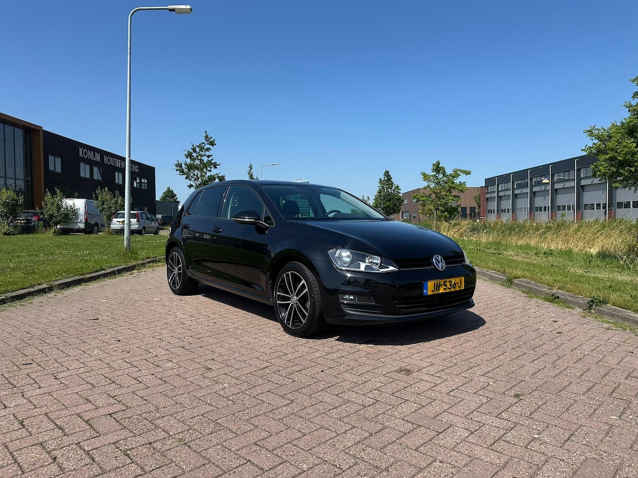 Volkswagen Golf - 1.2 TSI Business Edition R Connected 1.2 TSI Business Edition R Connected - AutoWereld.nl