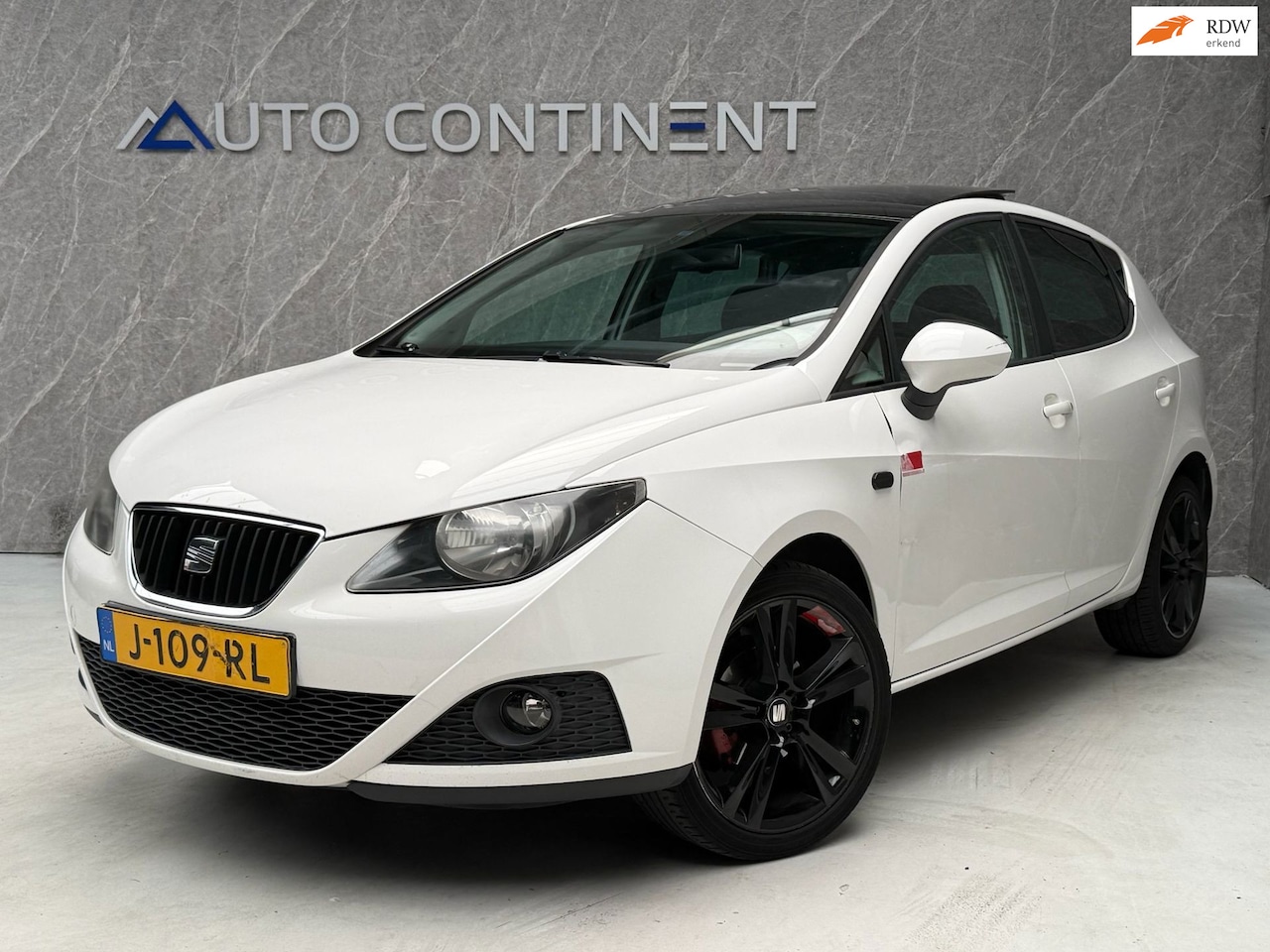 SEAT Ibiza - 1.4 Sport / Panorama / Camera / Stoelverwarming / APK - AutoWereld.nl