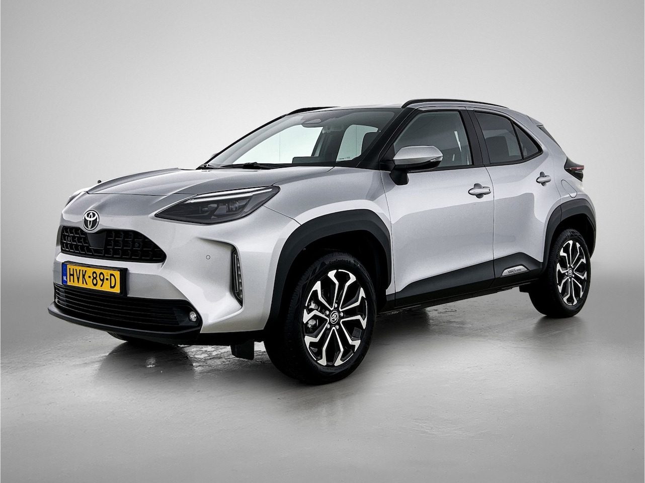 Toyota Yaris Cross - 1.5 Hybrid 115 Dynamic | Comfort pack | Voorruit-Stuur-Stoelverwarming | Parkeersensoren V - AutoWereld.nl