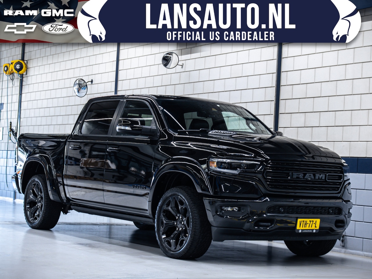 Dodge Ram 1500 - 5.7 V8 4x4 Crew Cab Limited Night Edition | Rambox | 1e Eigenaar - AutoWereld.nl