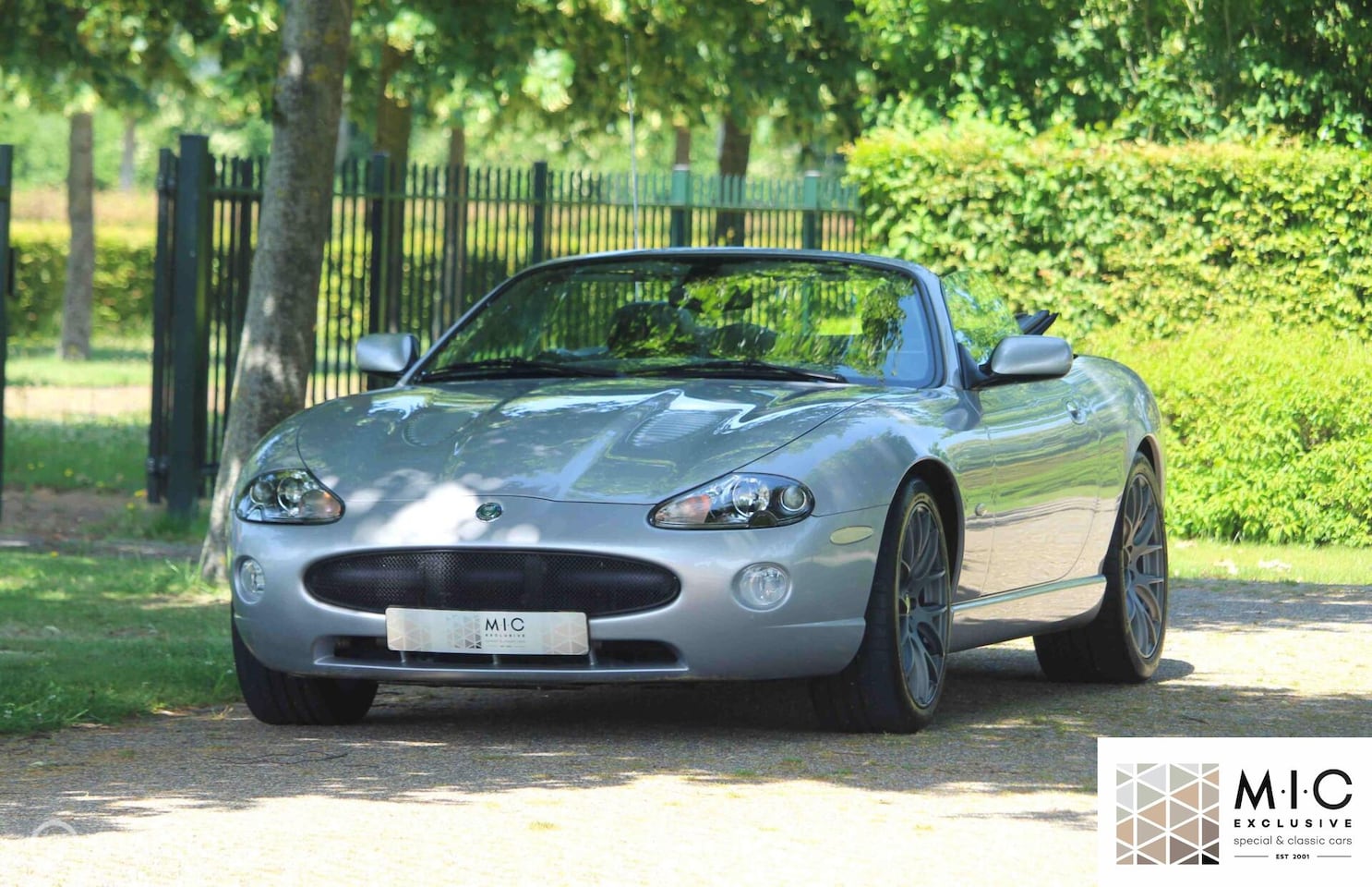 Jaguar XKR - 4.2 V8 Convertible 4.2 V8 Convertible - AutoWereld.nl