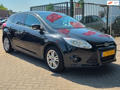 Ford Focus - 1.6 TI-VCT Ambiente Airco elektrische ramen cv op afs