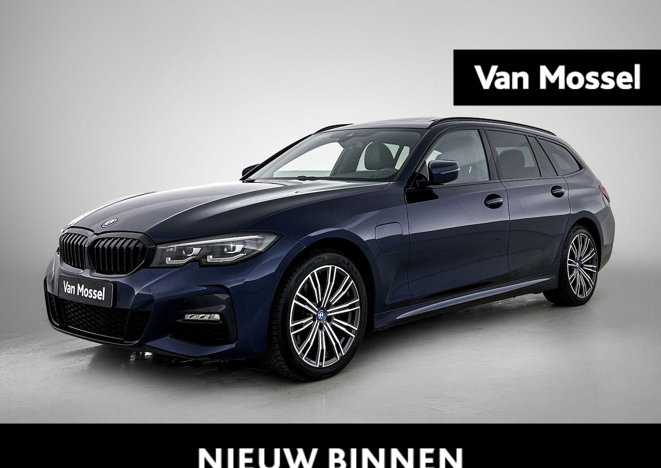 BMW 3-serie Touring - 320e (150 kW) | M-SPORT | PANORAMADAK | STOELVERWARMING | NAVIGATIE | LEDER | ELEKTRISCHE - AutoWereld.nl