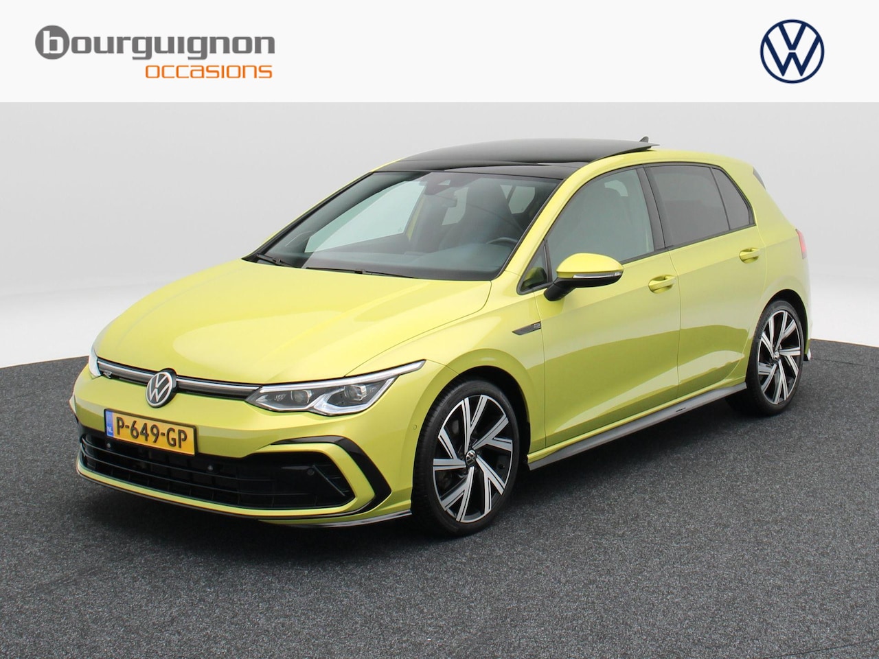 Volkswagen Golf - 1.5 eTSi 150 Pk Automaat R-Line Business | Stoel/Stuuverwarming | Panorama dak | Adaptive - AutoWereld.nl
