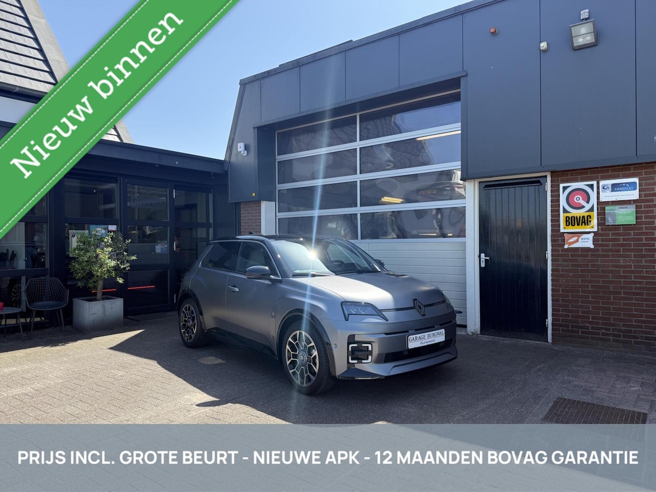 Renault 5 - Electric 52KwH Roland Garros NIEUW DIRECT LEVERBAAR - AutoWereld.nl