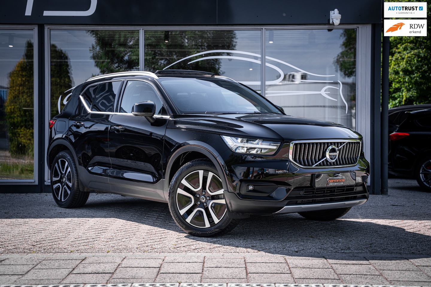 Volvo XC40 - 1.5 T5 Twin Engine Inscription|Schuif/Kantel|Hybride|Trekhaak|Leder|Virtual|Stoelverw|H&K| - AutoWereld.nl