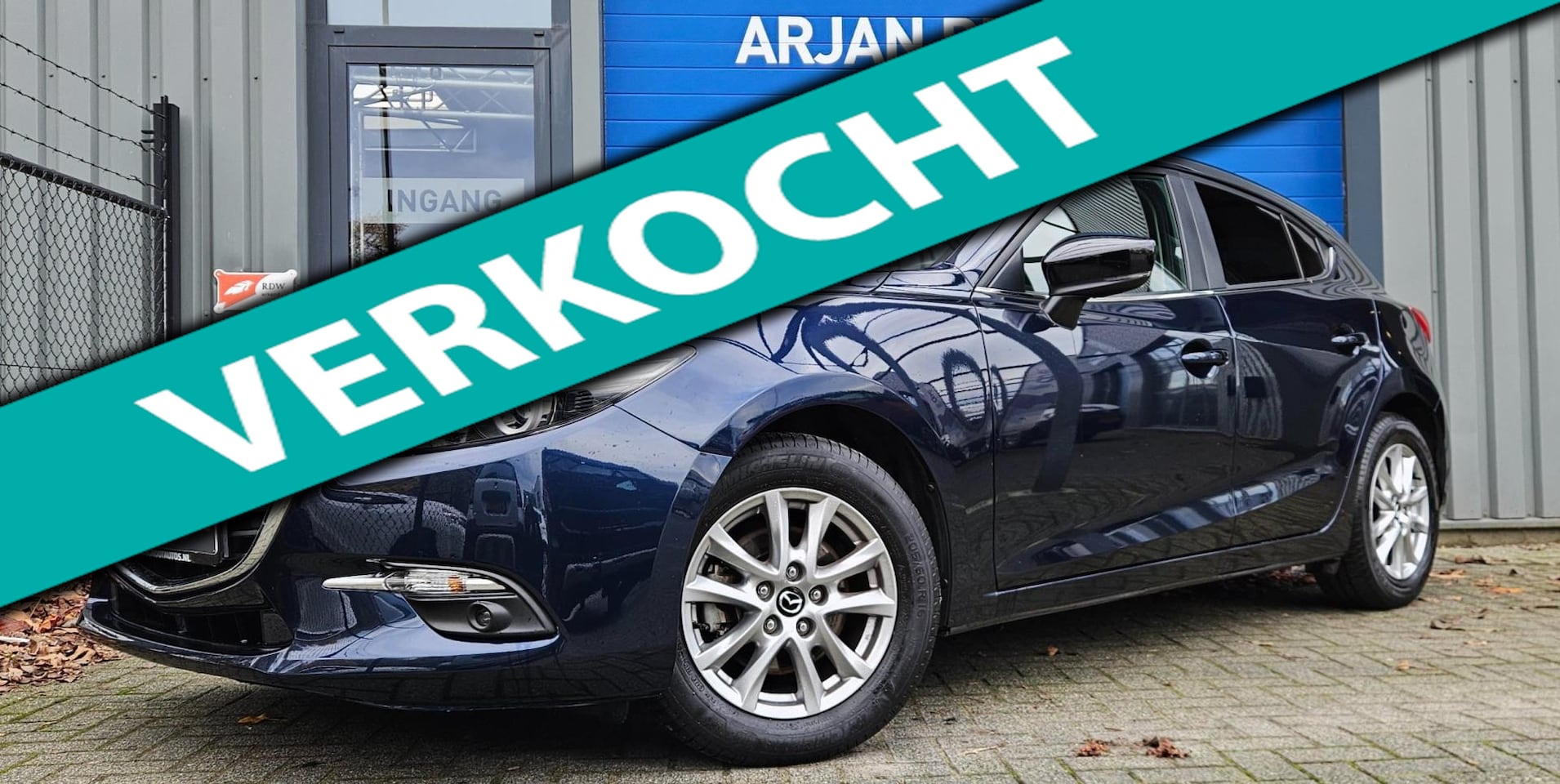 Mazda 3 - 2.0 120PK Clima Cruise PDC DAB+ Bleutooth 68000KM! - AutoWereld.nl
