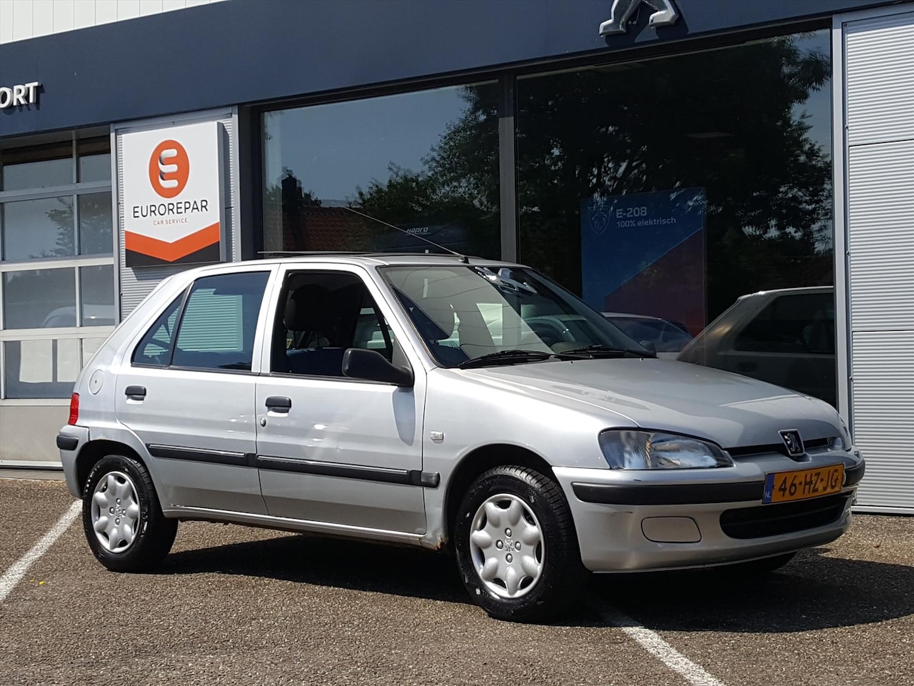 Peugeot 106 - 1.1 XR 5DR XT | Schuifdak | Toerenteller | - AutoWereld.nl
