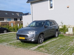 Mitsubishi Outlander - 2.0 Intense 7 stoelen Automaat