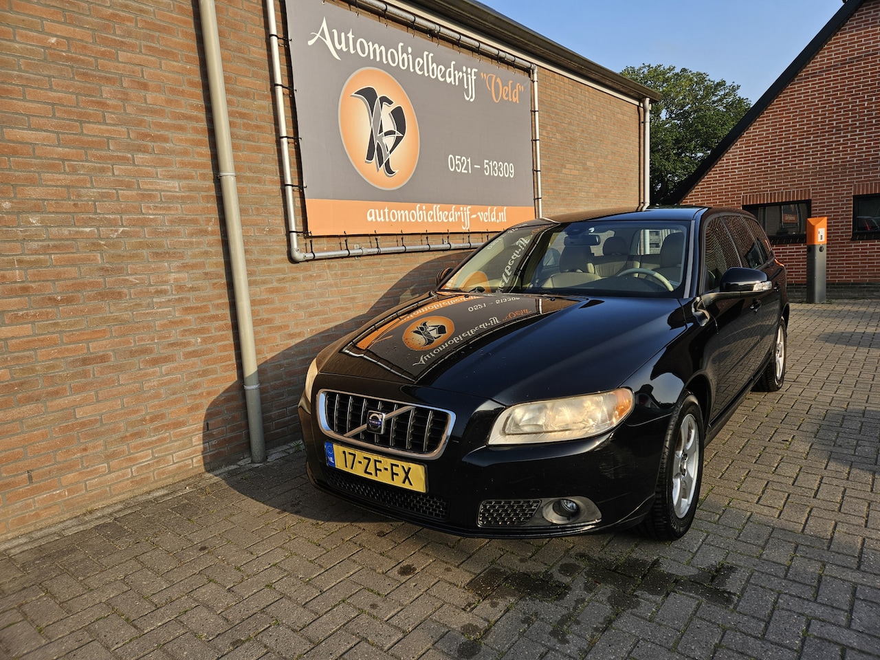 Volvo V70 - 2.0 Momentum 2.0 Momentum - AutoWereld.nl