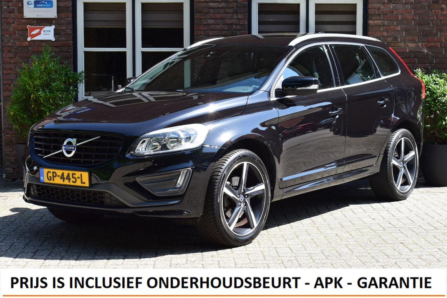 Volvo XC60 - 2.0 T5 Automaat R-Design Trekhaak | Stoelverwarming - AutoWereld.nl