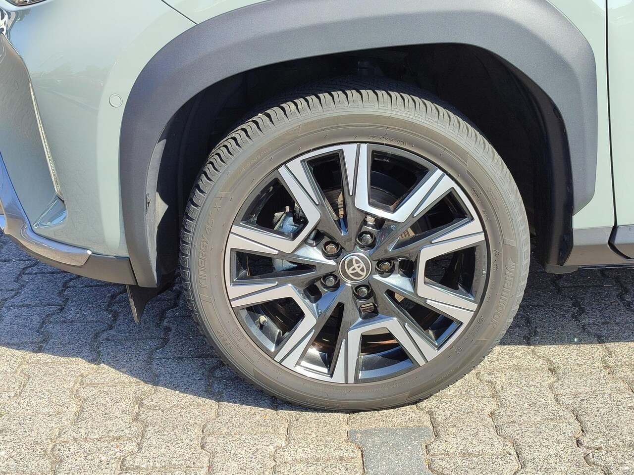 Toyota Yaris Cross - 1.5 Hybrid 130 LAUNCH EDITION NL-AUTO 1E-EIG PANODAK 360° CAMERA STOEL/STUURVERW HEAD-UP 4 - AutoWereld.nl
