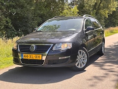 Volkswagen Passat Variant - 2.0 FSI Comfortline Business | Airco + Cruise control Nu € 1.750,