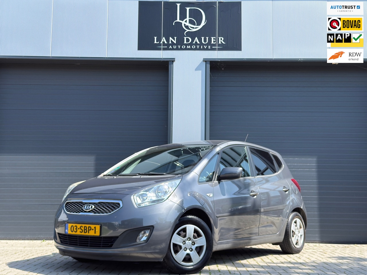 Kia Venga - 1.4 CVVT Seven / APK / AIRCO / CAM / NAVI TREKHAAK - AutoWereld.nl