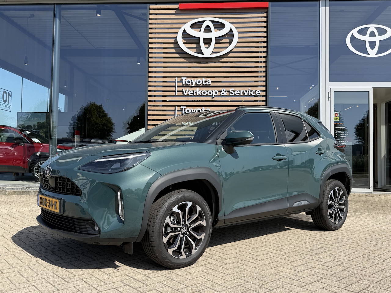 Toyota Yaris Cross - 1.5 Hybrid 130 Dynamic Automaat 130pk | Comfort Pack | Dodehoekdetectie | Parkeersensoren - AutoWereld.nl