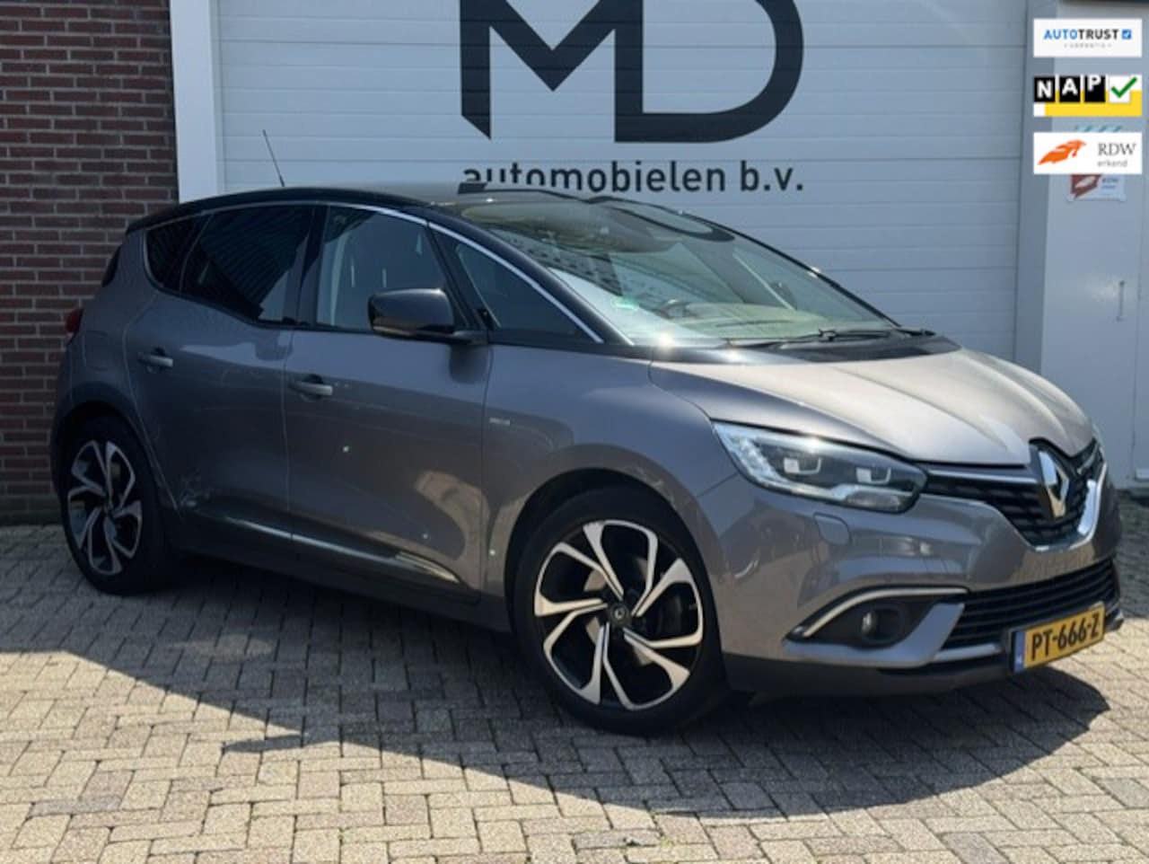 Renault Scénic - 1.2 TCe Bose - 1e eigenaar -Trekhaak-LED- NAP - AutoWereld.nl