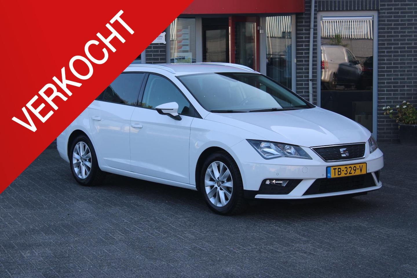 SEAT Leon ST - 1.0 EcoTSI Style Business Intense Automaat/AppleAndroid/Navi - AutoWereld.nl