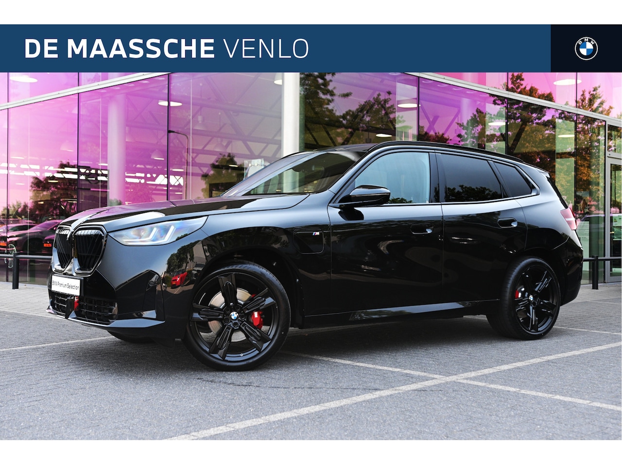 BMW X3 - 30e xDrive M Sport Automaat / Panoramadak / Trekhaak / Sportstoelen / Adaptief onderstel / - AutoWereld.nl