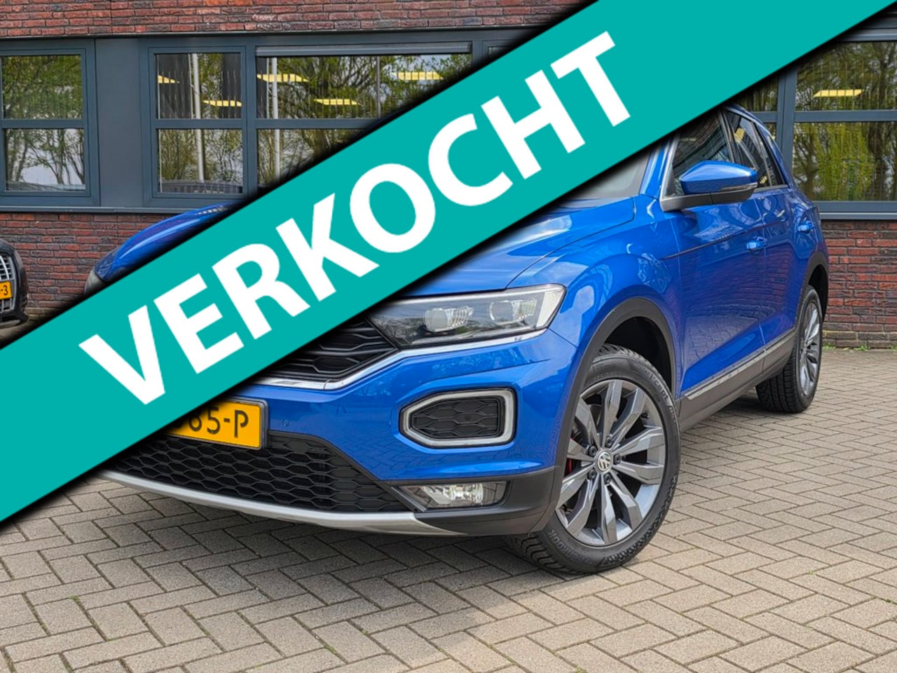 Volkswagen T-Roc - 1.5 TSI Sport |DSG automaat|Panoramadak|stoelverwarming|ACC|17 inch - AutoWereld.nl