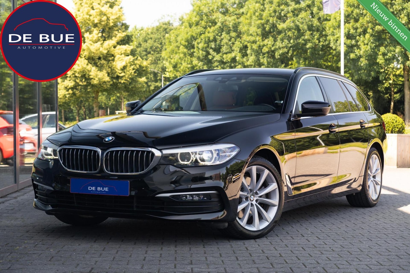 BMW 5-serie Touring - 520i High Executive|Automaat|2e Eig|Leder|M-Sport|Camera|Volledig Onderhouden - AutoWereld.nl