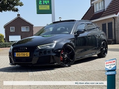 Audi RS3 - 2.5 TFSI 367PK Quattro / Keramisch / Pano / Eventuri / Schaalstoelen / Keyless / B&O / Cam