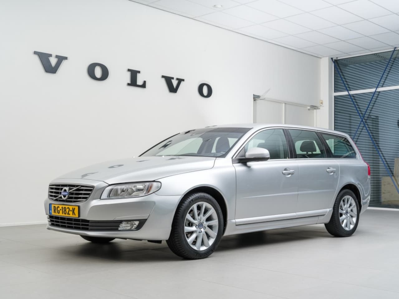Volvo V70 - T5 Dynamic Edition - AutoWereld.nl