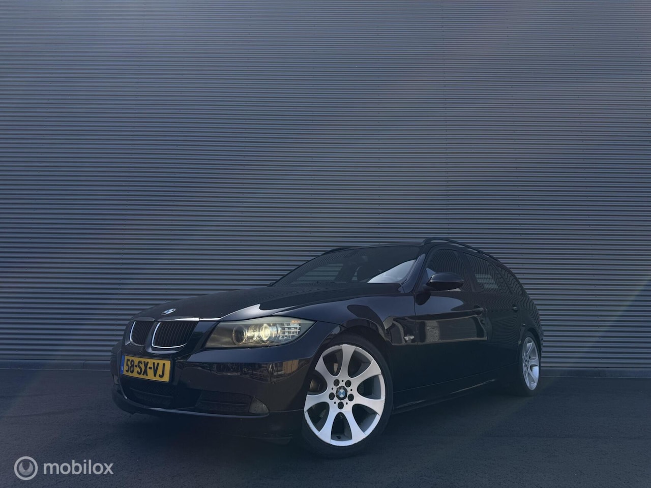 BMW 3-serie Touring - 318i Business Line | Handel of export | Vaste prijs / Fixed Price | NL auto - AutoWereld.nl