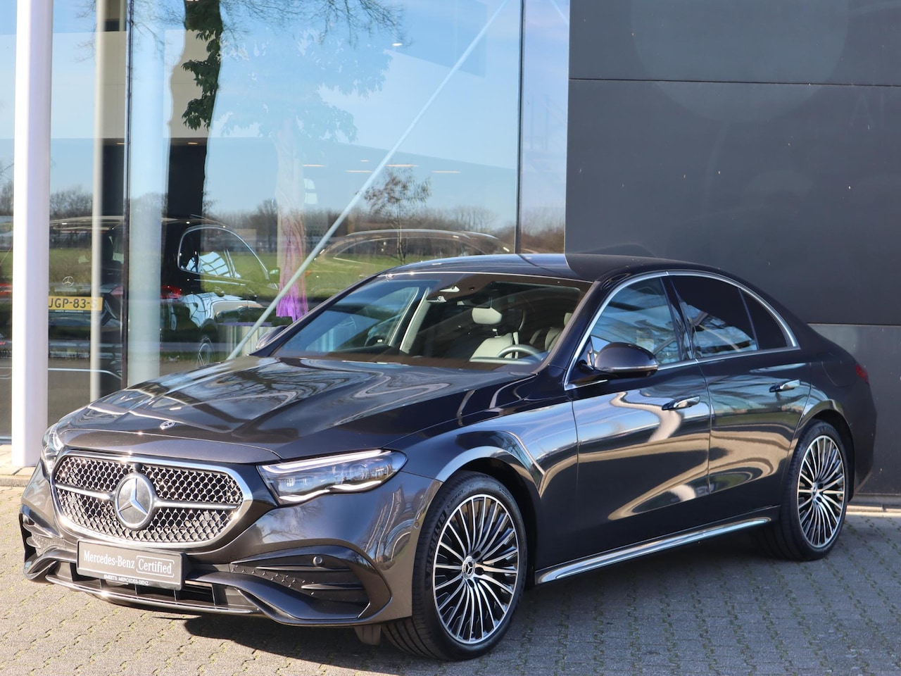 Mercedes-Benz E-klasse - 300 e AMG Line 300 e AMG Line - AutoWereld.nl
