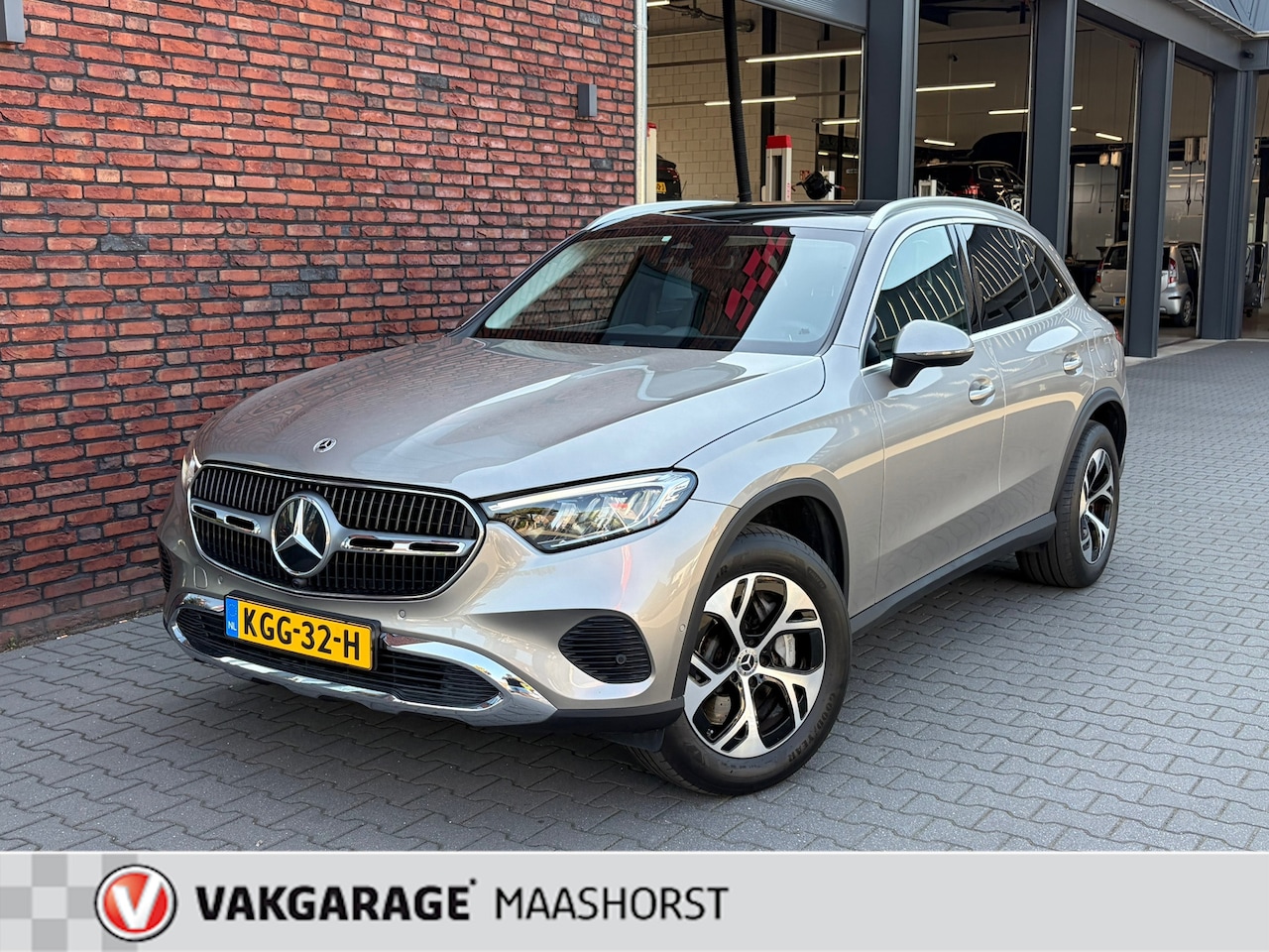 Mercedes-Benz GLC-klasse - 300e 4MATIC Luxury Line Adapt.Cruise/AchteruitrijCam./LED/PDC/DAB/Clima/AppConnect/Stoelve - AutoWereld.nl