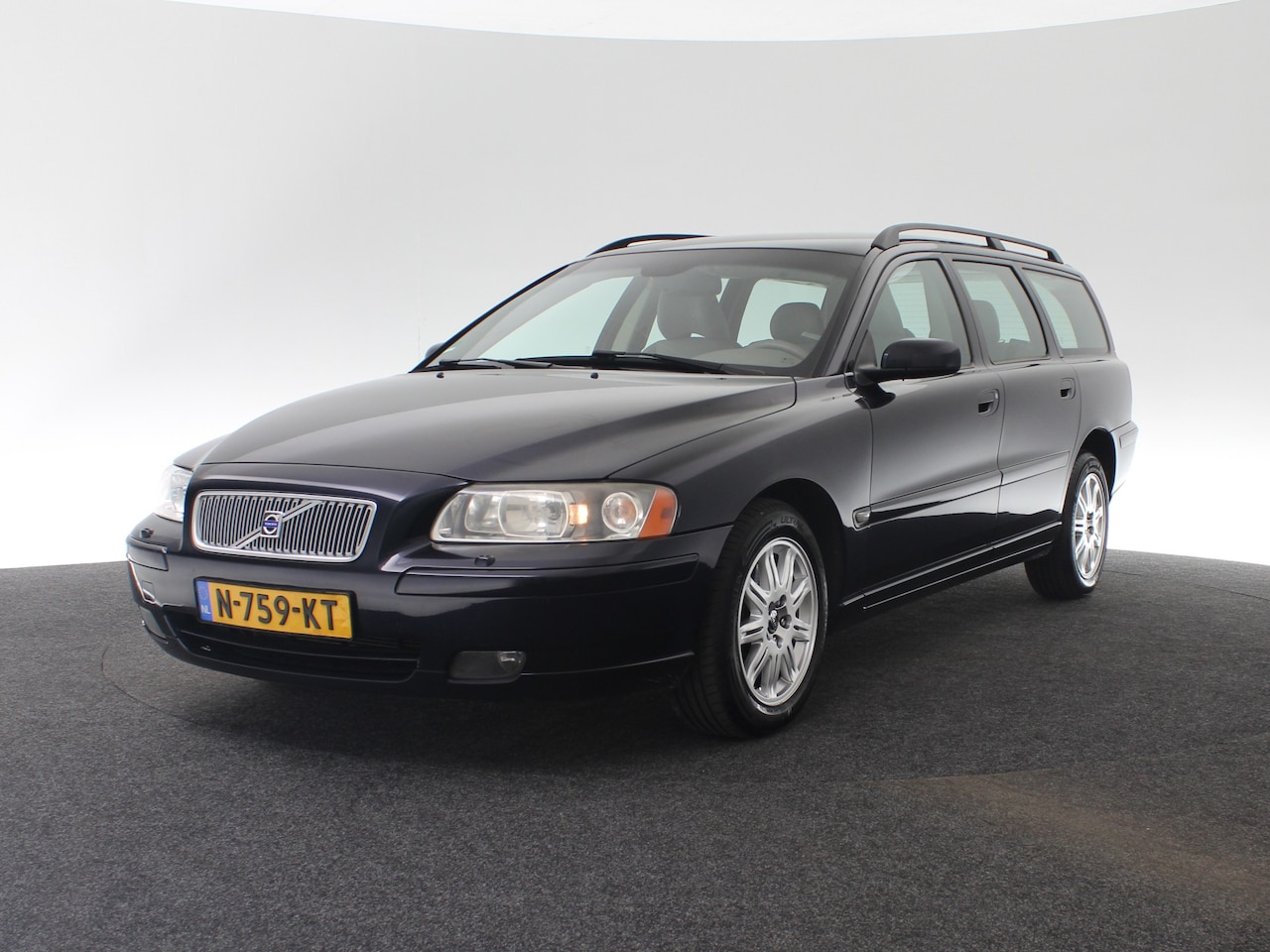 Volvo V70 - 2.4 Edition LPG-G3, Automaat, CH-Auto - AutoWereld.nl