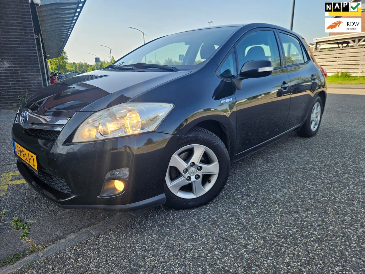 Toyota Auris - 1.8 Full Hybrid Aspiration GARANTIE - AutoWereld.nl