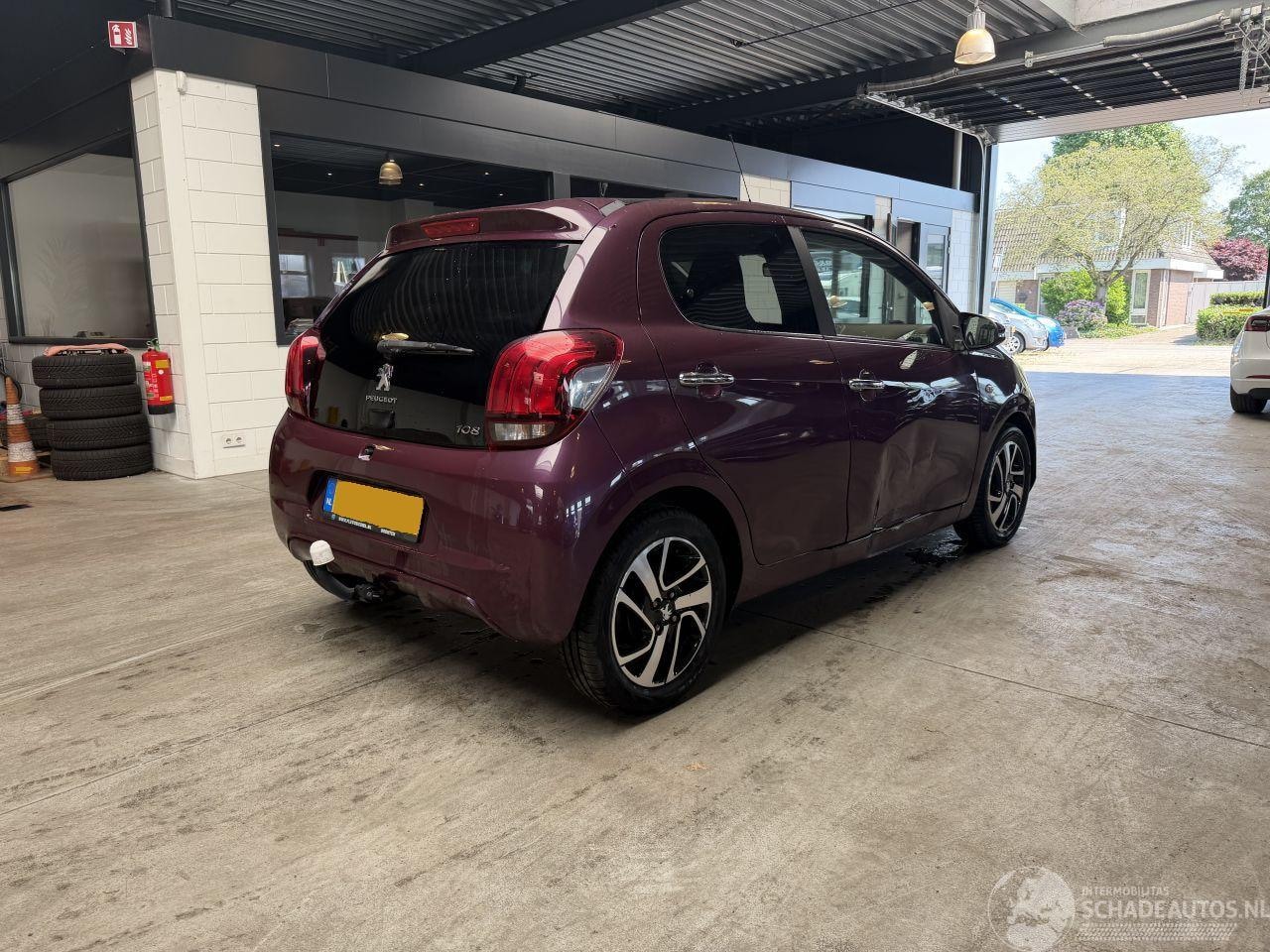Peugeot 108 - 1.2 TOP! Roland Garros