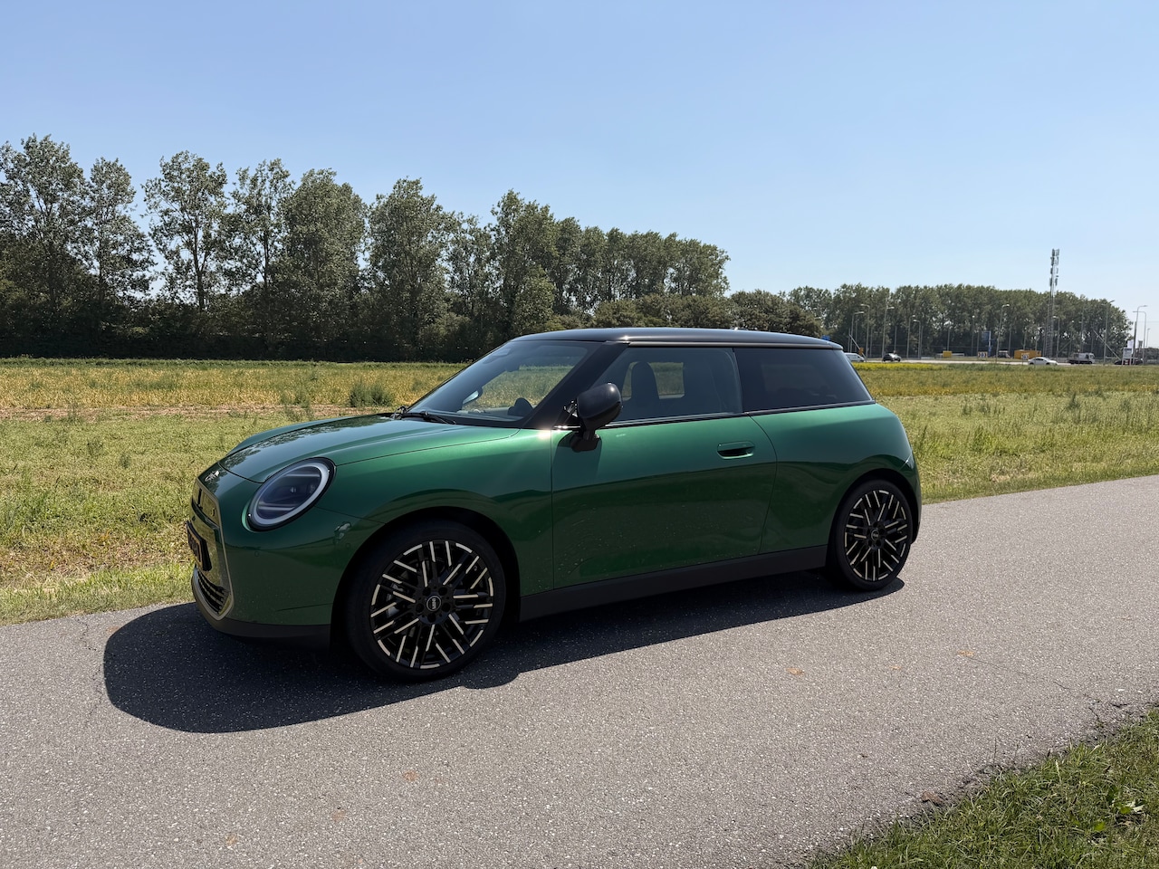 MINI 3-Deurs - Cooper SE Favoured XL 54.2 kWh SE Favoured Pakket XL - AutoWereld.nl