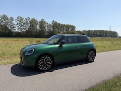 MINI 3-Deurs - Cooper SE Favoured XL 54.2 kWh Cooper SE/ Pakket XL