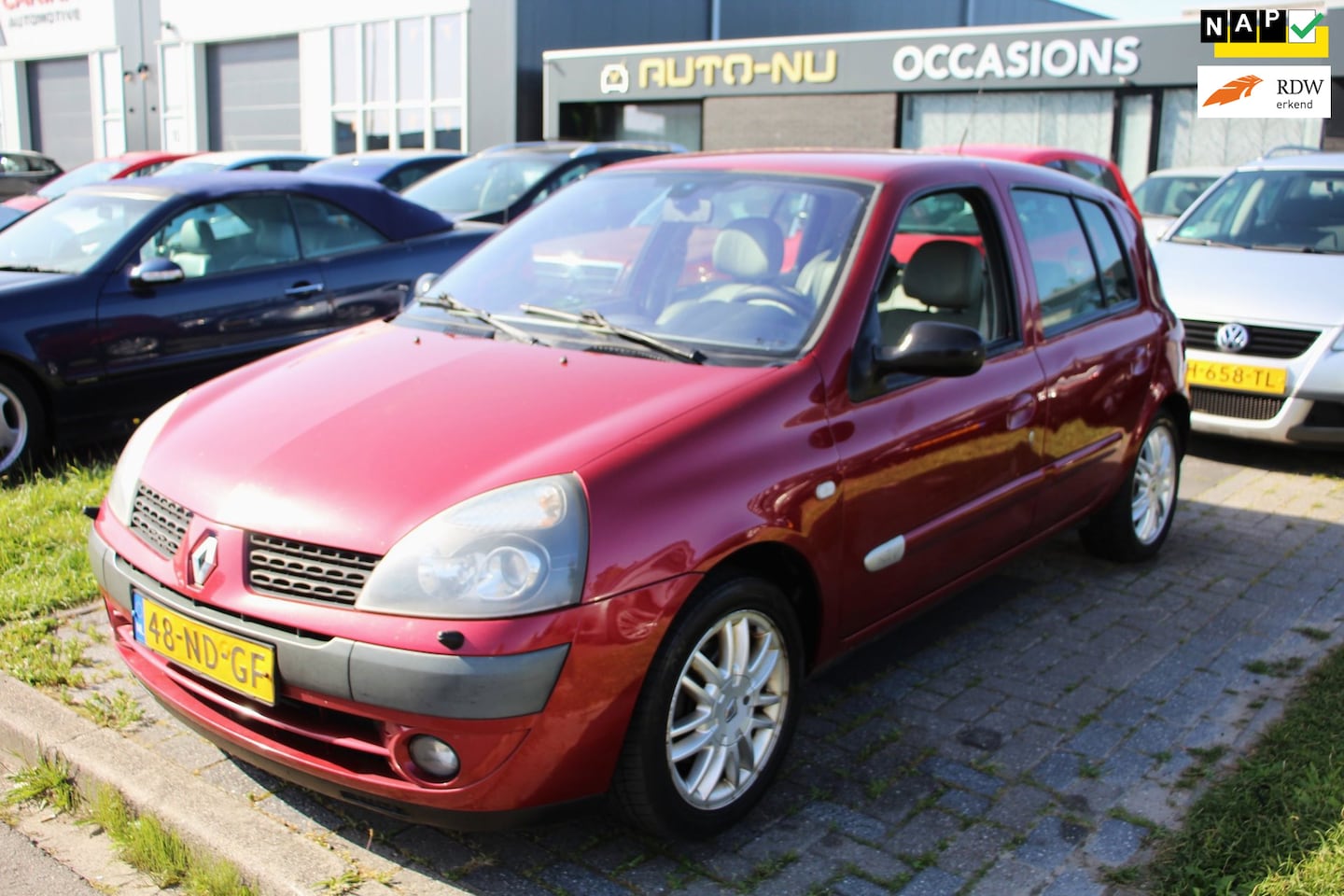 Renault Clio - 1.6-16V Initiale 1.6-16V Initiale - AutoWereld.nl
