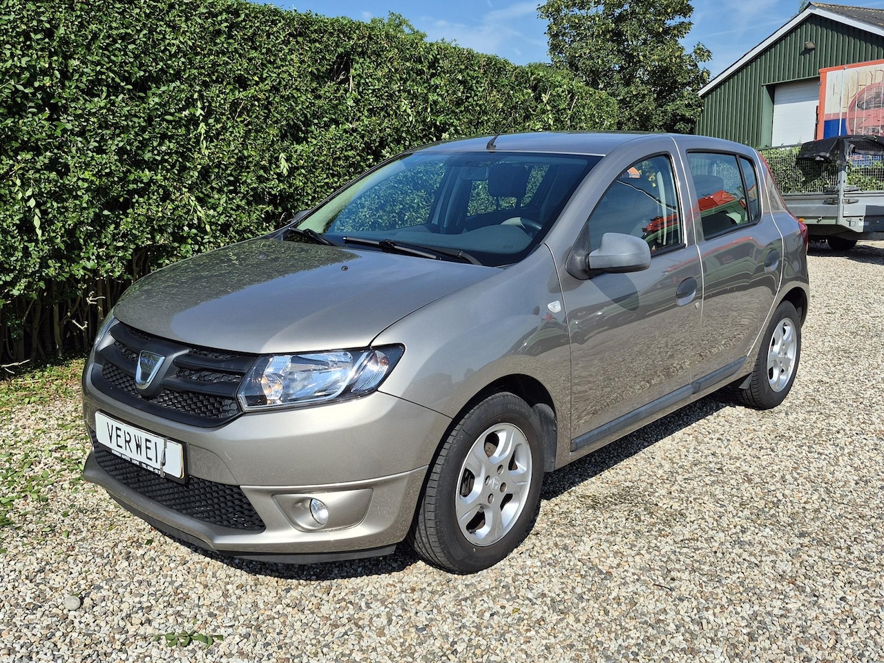 Dacia Sandero - 0.9 Tce 90pk Ambiance | Airco | CV | Trekhaak - AutoWereld.nl