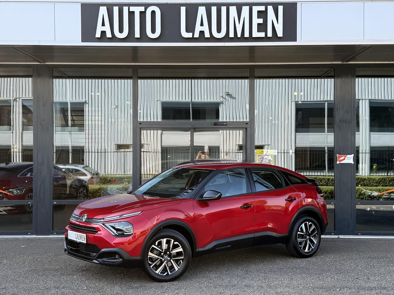 Citroën C4 - 1.2 Puretech Feel Automaat Navi Camera LED Apple Carplay Leder Stof Rijstrook PDC Virtual - AutoWereld.nl