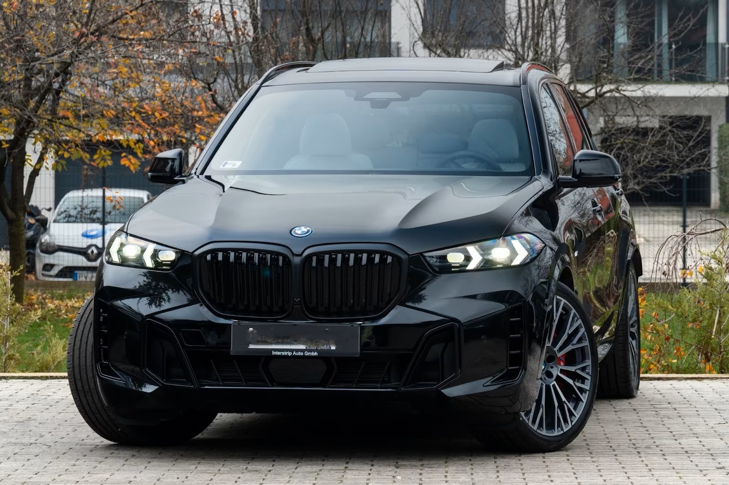 BMW X5 - xDrive50e M-SPORT Pro ** LED, GRAU LEDER, NAVI+, PANO, DR.ASS+, TREKH, 22-invh LMV, LUCHT - AutoWereld.nl